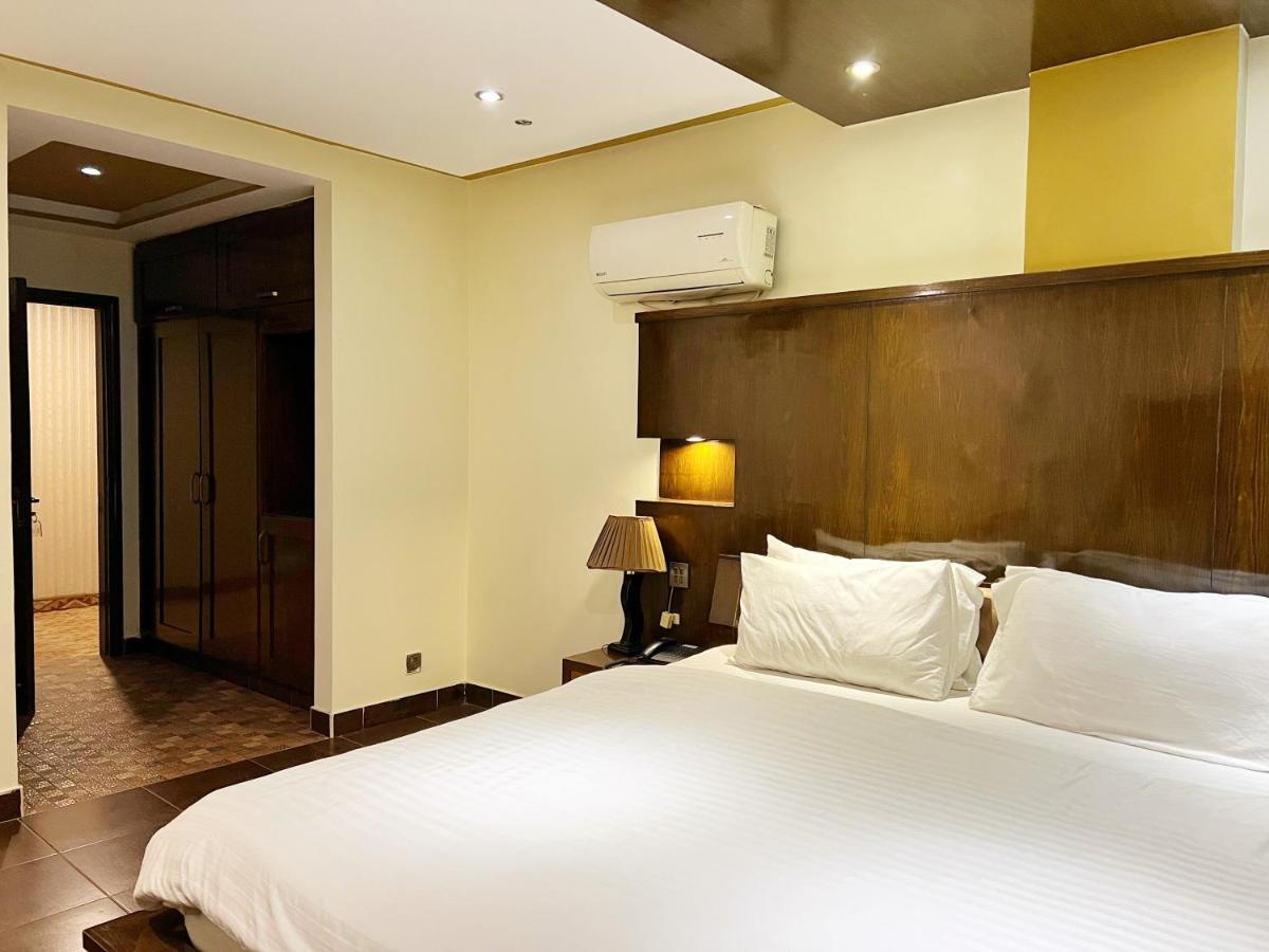 Bling Hotel International มุลตาน ภายนอก รูปภาพ