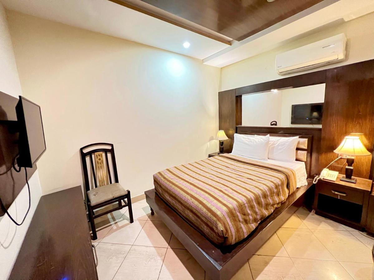 Bling Hotel International มุลตาน ภายนอก รูปภาพ