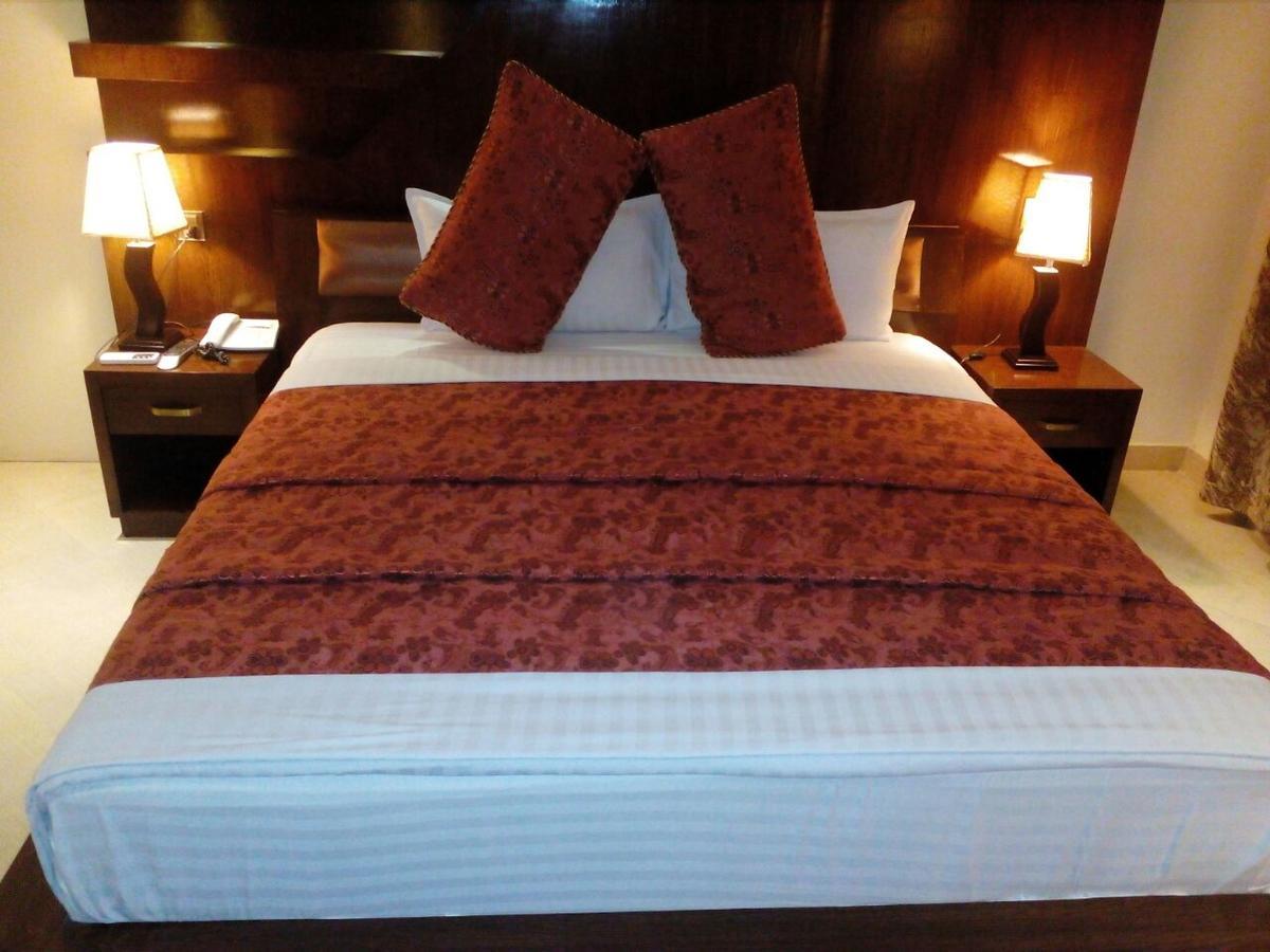 Bling Hotel International มุลตาน ภายนอก รูปภาพ