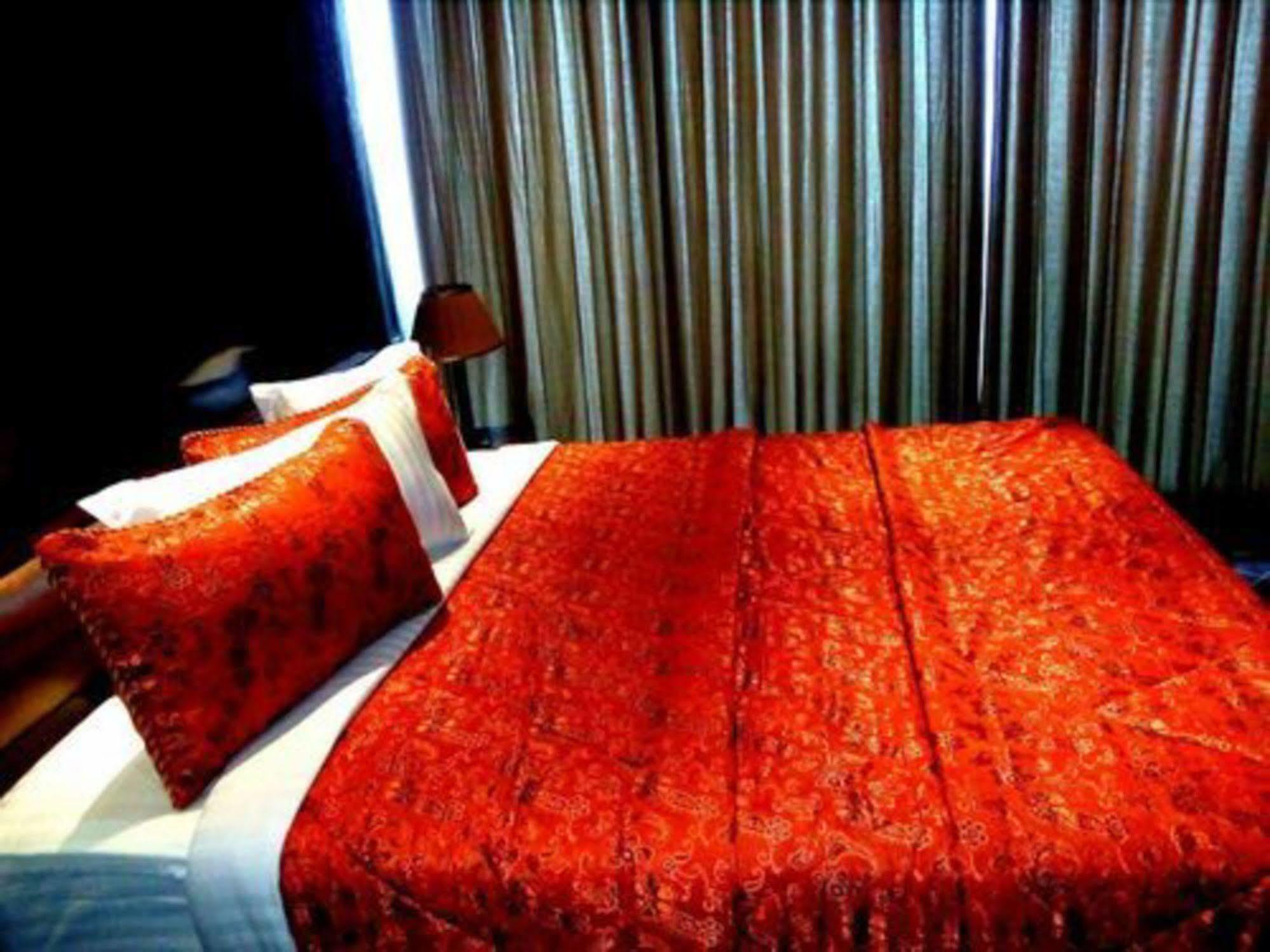 Bling Hotel International มุลตาน ภายนอก รูปภาพ